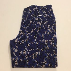 {Nike} womens capris- size small